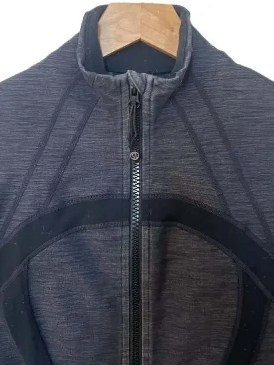 Lululemon Define Jacket Heathered Black Slub Denim / Tonka Stripe size 8 - Picture 7 of 8